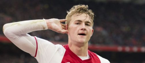 Il giovane capitano dell' Ajax è al centro di importanti manovre di mercato.