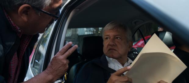 AMLO prometió ayuda a migrantes de Centroamérica. - com.mx AMLO prometió ayuda a migrantes de Centroamérica. - com.mx