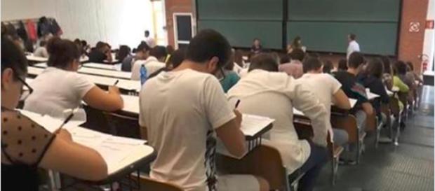 Campania, 50mila euro per passare il concorso nell’Esercito: 15 arresti - Teleclubitalia Campania, 50mila euro per passare il concorso nell’Esercito: 15 arresti - Teleclubitalia