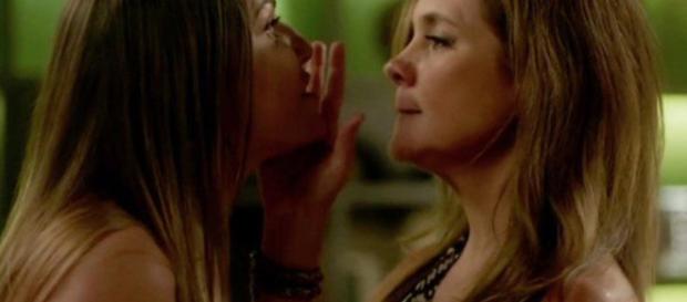 Karola irá revelar à sua mãe que já sabe de tudo. (foto reprodução). Karola irá revelar à sua mãe que já sabe de tudo. (foto reprodução).