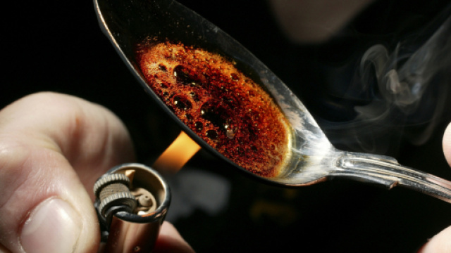 Treviso, incubo eroina gialla: 17enne la prova e collassa in strada