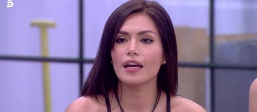 Miriam Saavedra estalla contra Mónica Hoyos en directo en 'GH VIP ... - bekia.es