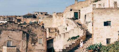 Matera, acqua contaminata da batteri fecali: proibito l'uso