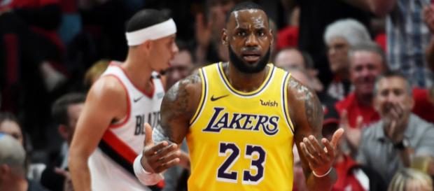 James teve boa atuação, mas não evitou derrota da franquia James teve boa atuação, mas não evitou derrota da franquia