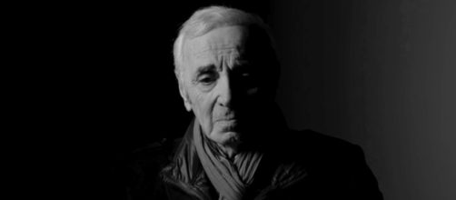Charles Aznavour : après son décès, sa famille s'oppose à un hommage national