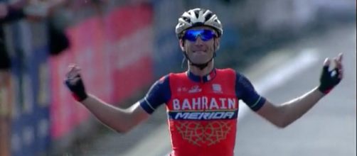 Vincenzo Nibali vittorioso un anno fa al Lombardia.