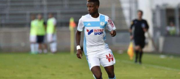 Bouna Sarr souhaite que les supporteurs fassent preuve de patience vis-à-vis des nouvelles recrues. Bouna Sarr souhaite que les supporteurs fassent preuve de patience vis-à-vis des nouvelles recrues.