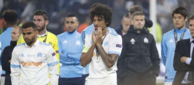 Luiz Gustavo n'est pas le problème central de l'OM selon une source proche du club Luiz Gustavo n'est pas le problème central de l'OM selon une source proche du club