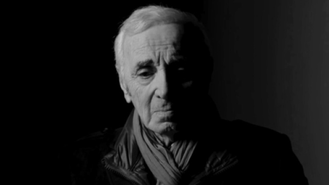 Charles Aznavour : après son décès, sa famille s'oppose à un hommage national