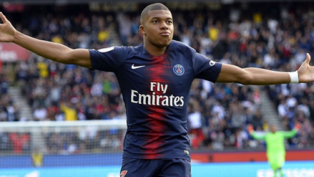 PSG : Manchester City ne lâche pas Mbappé