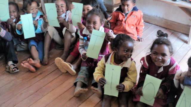 Quelle place la France accorde-t-elle à l'éducation en Afrique - coalition-education.fr