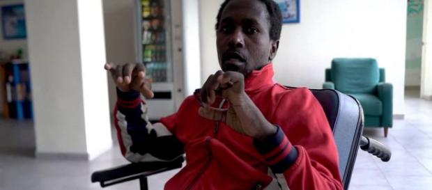 29enne nero picchiato sul bus: “Ora è paralizzato, aggressione razzista a Castel Volturno” - Fanpage.it 29enne nero picchiato sul bus: “Ora è paralizzato, aggressione razzista a Castel Volturno” - Fanpage.it