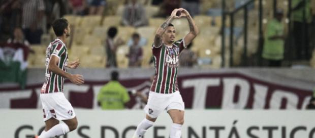 Atacante nas últimas partidas, Luciano pode vir como meia diante do Atlético-MG (Foto:Jorge Rodrigues/Eleven) Atacante nas últimas partidas, Luciano pode vir como meia diante do Atlético-MG (Foto:Jorge Rodrigues/Eleven)