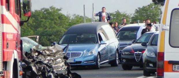 Inversione contromano sulla 268: terribile incidente per il conducente di una Panda Inversione contromano sulla 268: terribile incidente per il conducente di una Panda