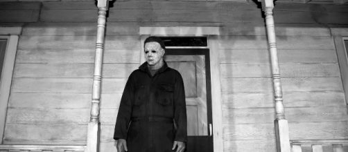 Halloween tops the weekend box office for October 19-21 [Image via Halloween movie/YouTube]