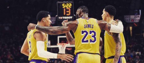 Luke Walton announces a new starting five for tonight's Lakers game [Image by lebron.king.james / Instagram]
