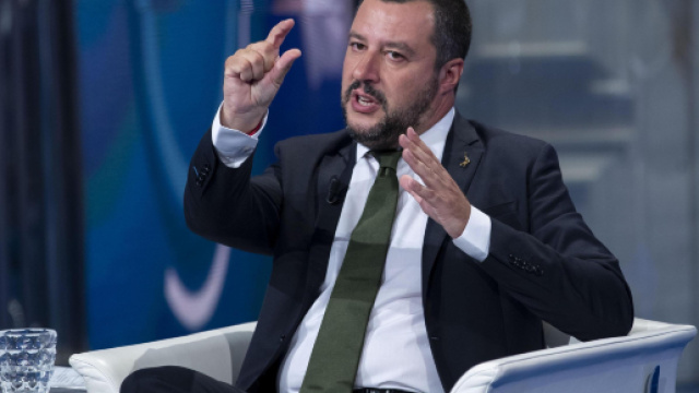 Pensioni, la proposta di Salvini: "Quota 100 ed et&agrave; minima 62 anni per andare in pensione.