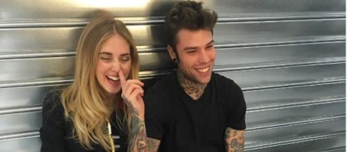 Chiara Ferragni e Fedez nel mirino del web per la festa al supermercato