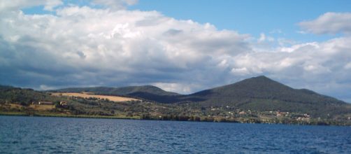 Il lago di Bracciano, al centro del Parco di Bracciano-Martignano