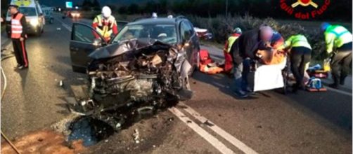 Terribile incidente frontale fra auto: morti marito e moglie, feriti due bambini - Il Mattino