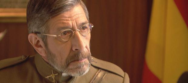 ANTENA 3 TV | El General Pérez Ayala recibe la noticia de la ... - antena3.com ANTENA 3 TV | El General Pérez Ayala recibe la noticia de la ... - antena3.com