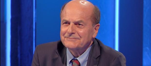 Pierluigi Bersani critica il Governo e parla del futuro della sinistra Pierluigi Bersani critica il Governo e parla del futuro della sinistra