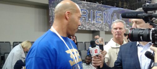 LaVar Ball being interviewed by Jeff Goodman of ESPN in Lithuania. [image source: Janina Fotobank- Wikimedia Commons]