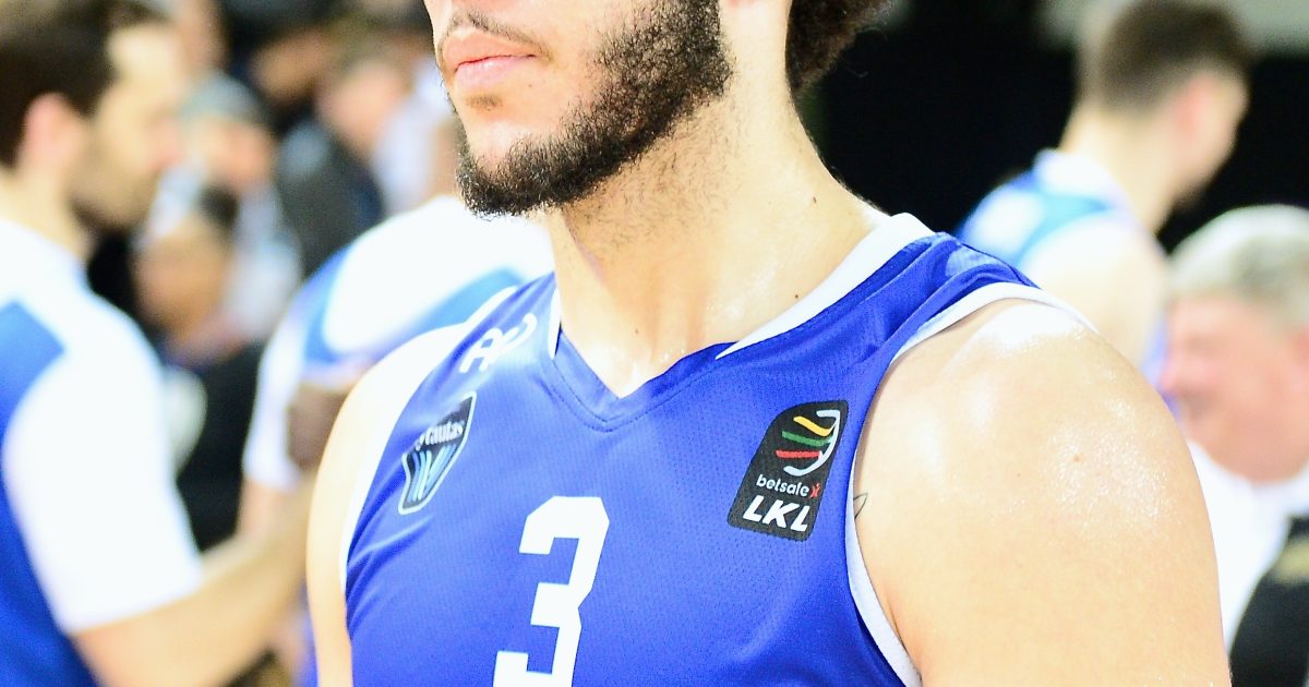 Ball in the Family, Season 3, Episode 20 recap