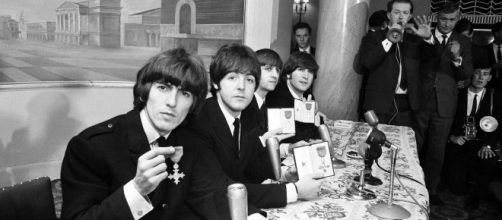 The Beatles receive their MBE medals from Queen Elizabeth II on ... - liverpoolecho.co.uk