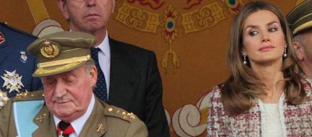 Juan Carlos I y Letizia en imagen de archivo Juan Carlos I y Letizia en imagen de archivo