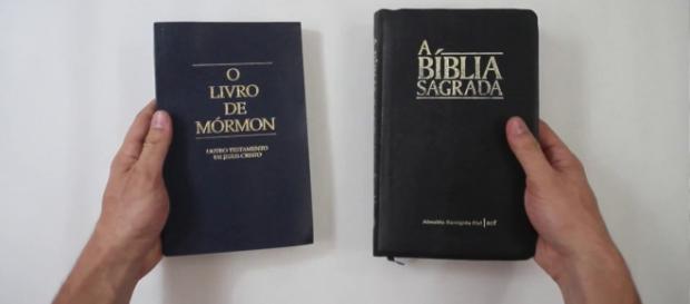O Livro de Mórmon é usado juntamente com a Bíblia pelos "Santos dos Últimos Dias" O Livro de Mórmon é usado juntamente com a Bíblia pelos "Santos dos Últimos Dias"