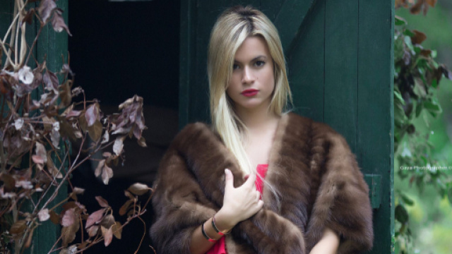Carla Moreau dévoile son nouveau projet 'Mon Caprice Nail' en collaboration avec Ayem Nour
