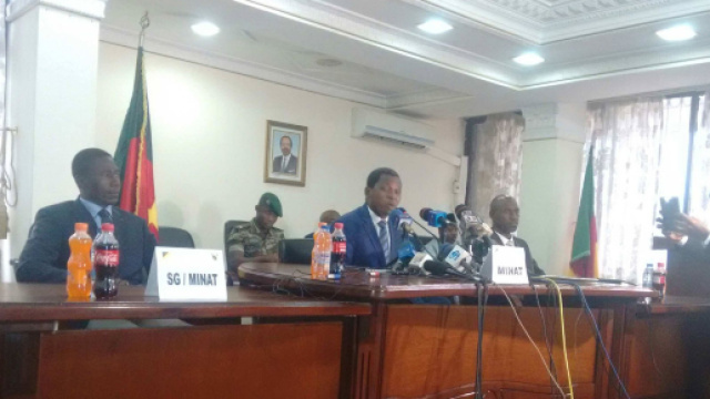 Le Ministre de l'Administration Territoriale Paul Atanga Nji (c) Odile Pahai