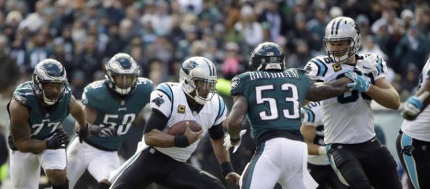 Carolina remonta la desventaja de 17 a 0 en el último cuarto para derrotar a los Eagles Carolina remonta la desventaja de 17 a 0 en el último cuarto para derrotar a los Eagles