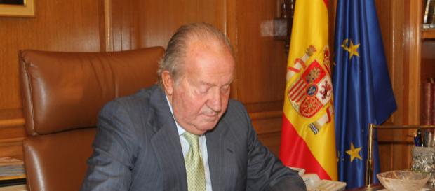 Carles Torras critica al rey Juan Carlos enseñando un vídeo donde ensalza a Franco Carles Torras critica al rey Juan Carlos enseñando un vídeo donde ensalza a Franco