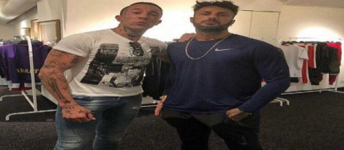 Simone Coccia a Fabrizio Corona: "Tira fuori due foto dei festini di Totti"