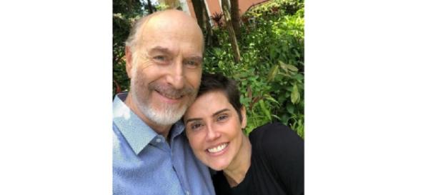Ator postou foto ao lado de Deborah Secco Ator postou foto ao lado de Deborah Secco
