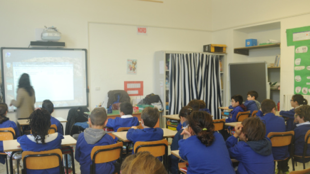 Tensione in una scuola di Firenze a causa di un alunno violento