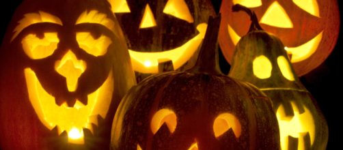 7 Tips for Staying Safe This Halloween - meadowscrossing.net