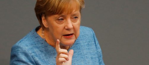 Affaiblie par un nouveau revers électoral, Angela Merkel annonce qu'elle tirera sa révérence en 2021