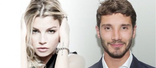 Gossip: Emma Marrone e Stefano De Martino conquistano tutti in biancheria intima.