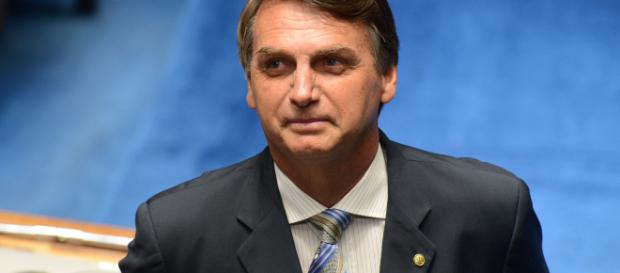 Jair Bolsonaro se torna presidente do Brasil Jair Bolsonaro se torna presidente do Brasil