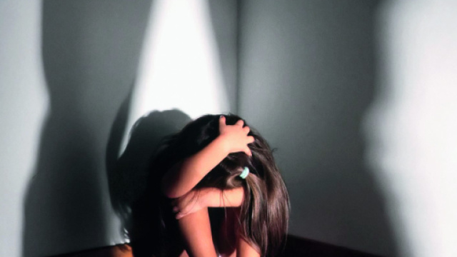 Australia: bimbi di 7 anni abusano di una bambina dopo aver visto film a luci rosse