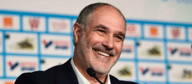 Andoni Zubizarreta est revenu sur le départ soudain du milieu de terrain Andoni Zubizarreta est revenu sur le départ soudain du milieu de terrain