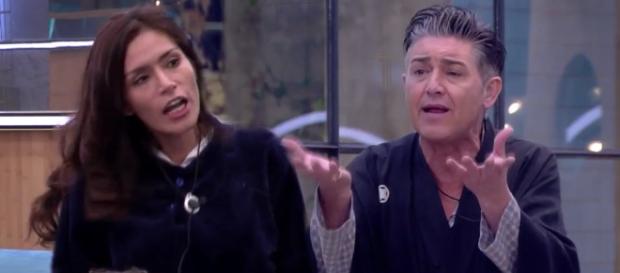 Ángel Garó estalla contra Miriam y Asraf y deja ver su cara más oscura. Ángel Garó estalla contra Miriam y Asraf y deja ver su cara más oscura.