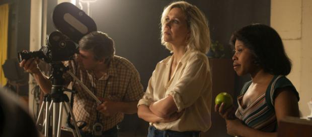 Sul set di The Deuce, dietro le quinte si osserva una scena bollente della serie tv di HBO Sul set di The Deuce, dietro le quinte si osserva una scena bollente della serie tv di HBO