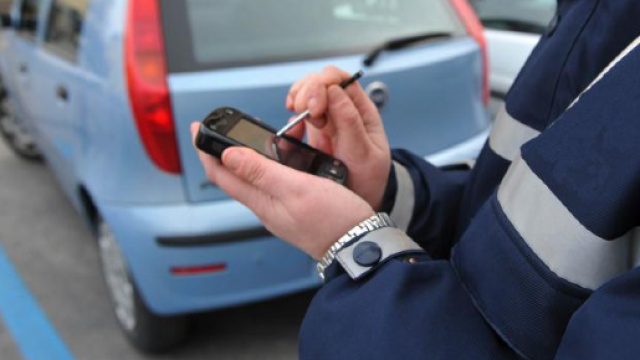 Legnano: imbocca la strada sbagliata e prende 3 multe in un minuto