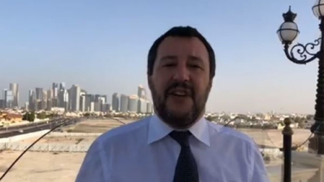 Matteo Salvini nel corso di una diretta Facebook dal Qatar (Ph. Facebook)