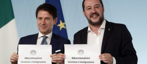 Matteo Salvini lavora al rimpatrio di migliaia di migranti irregolari