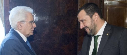 A destra: Matteo Salvini. A sinistra: Sergio Mattarella (immagine via Google)